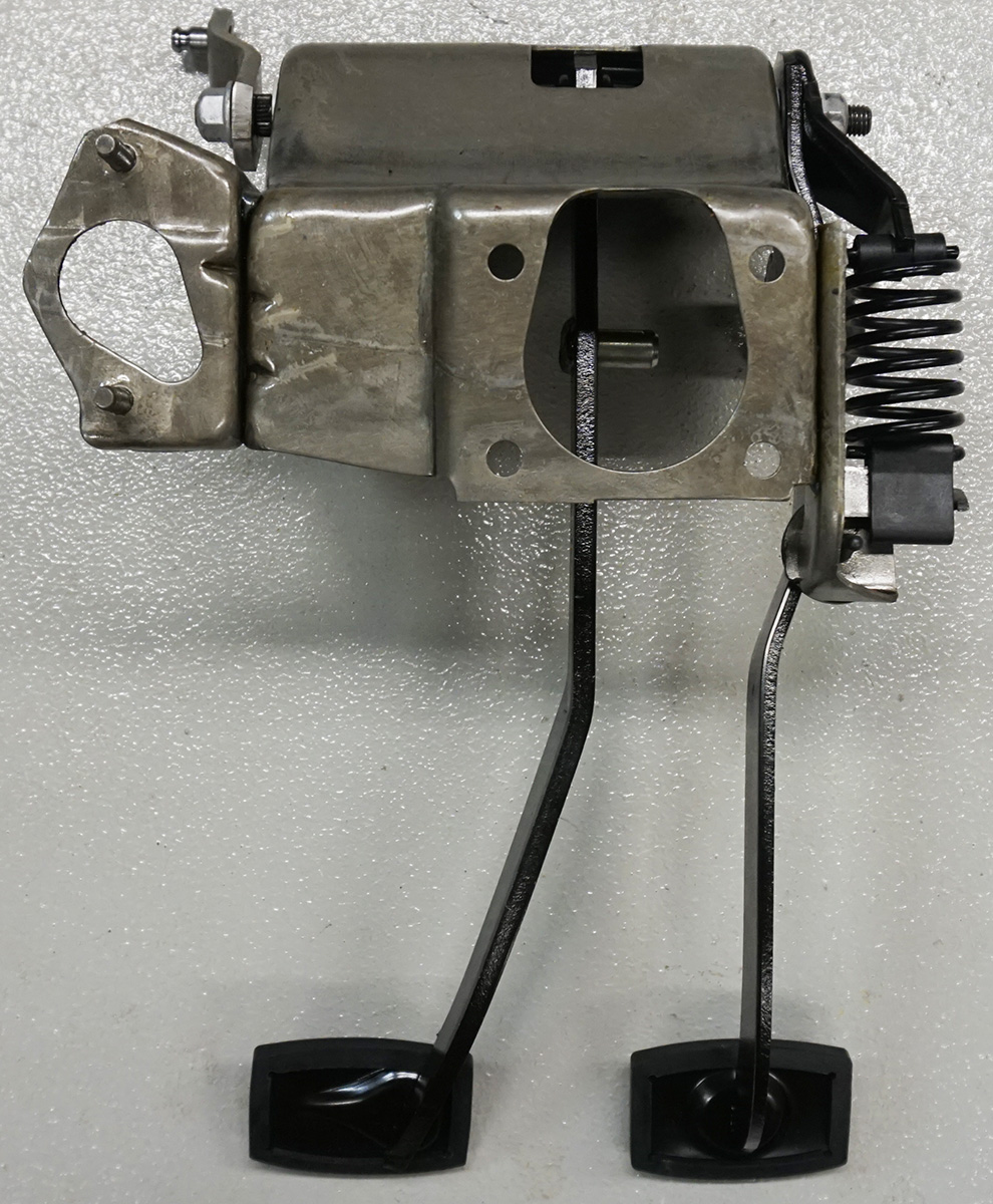 9297 Ford OE Clutch Pedal
