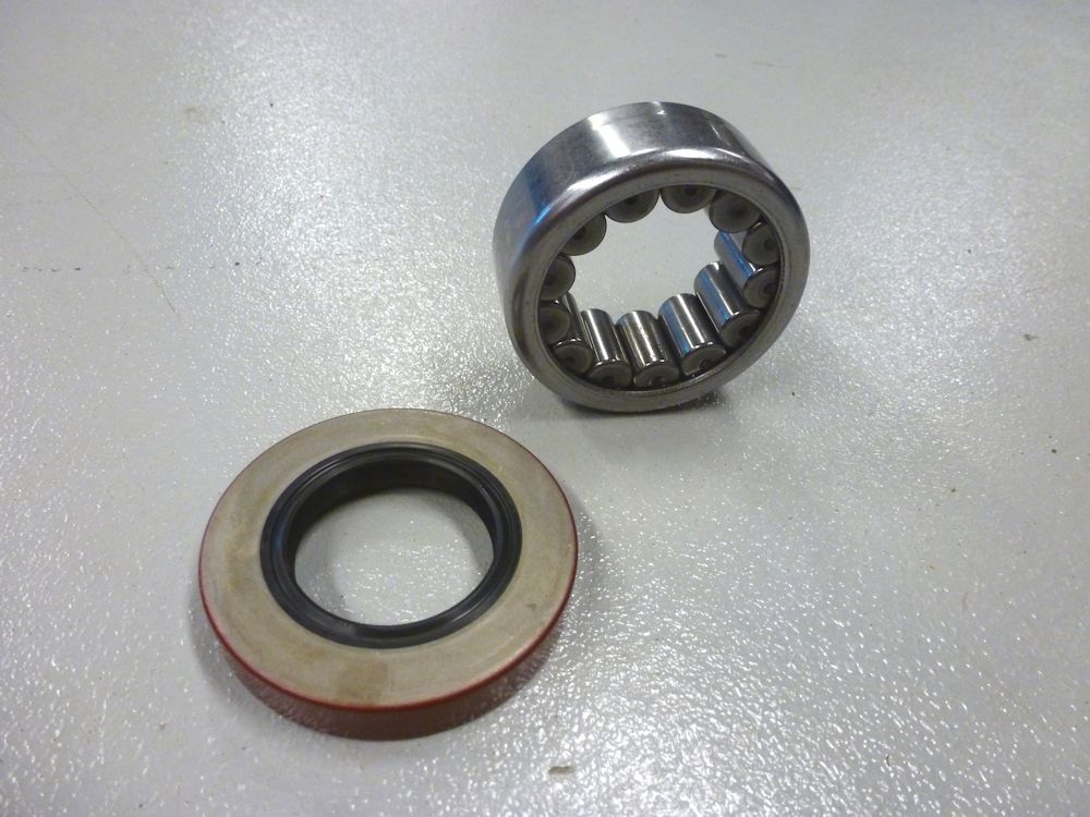 10.25 Semi-Float Axle Bearing & Seal