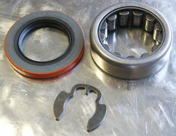 D44 & D50 OE Spicer TTB Housing Axle Bearing Kit Right Side