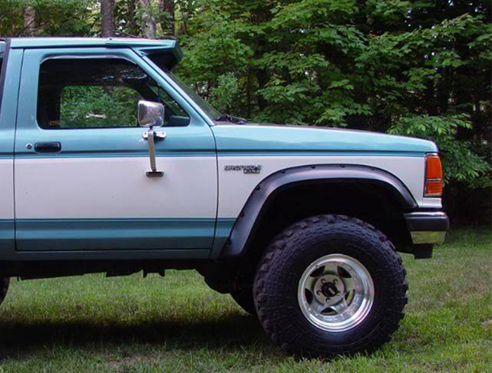 Cut Out Flares Front, 1989-90 Bronco II