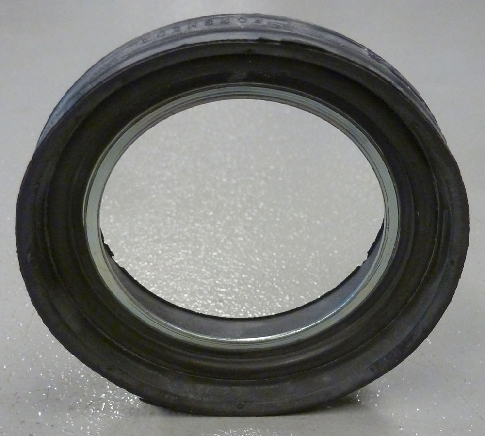 D44 OE Spicer Spindle Seal Only