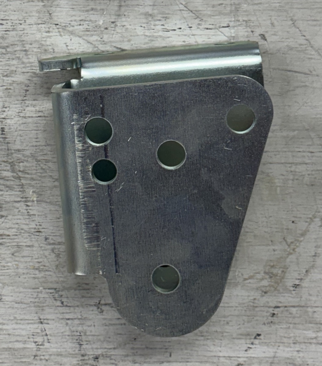 1980-1997 Ford F250 & F350 F-Series Axle Pivot Bracket, Driver Beam