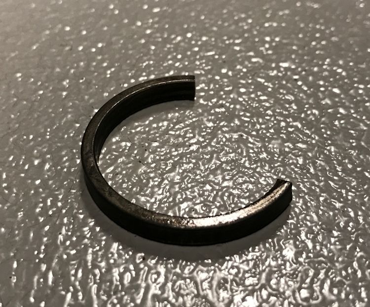 D35 OE Spicer Outer Axle Snap Ring