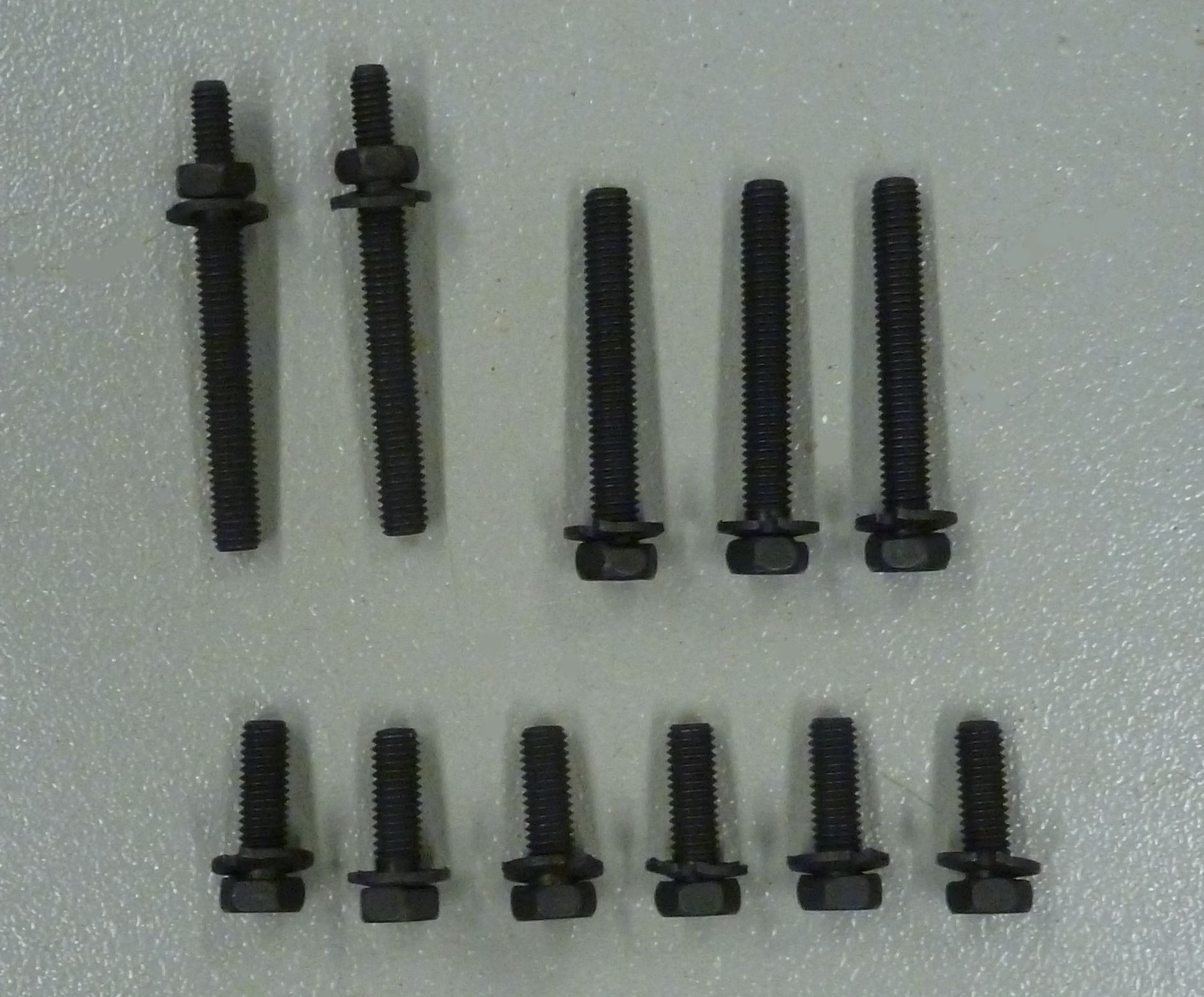 Exhaust Manifold Hardware Kit 200  6 Cylinder