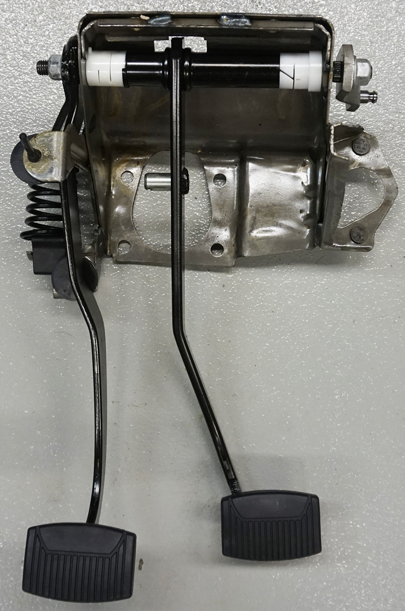 199296 Ford Bronco And Truck Brake Clutch Pedal Assembly