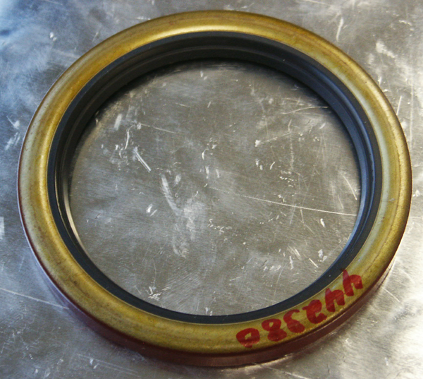 D44 3/4 Ton F250 Hub Seal