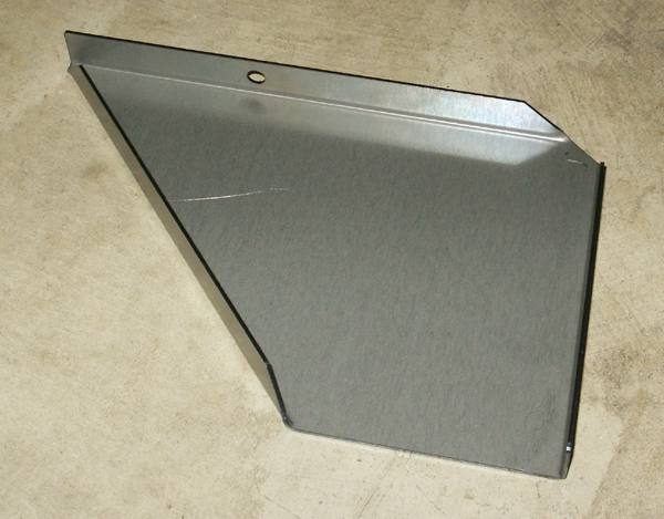 Core support to wheel tub bracket right outer