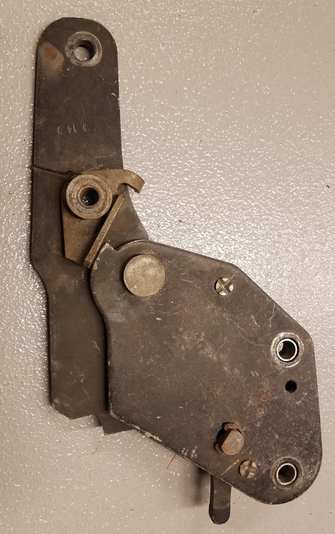 Rear Seat Back, Hinge Right 78-96