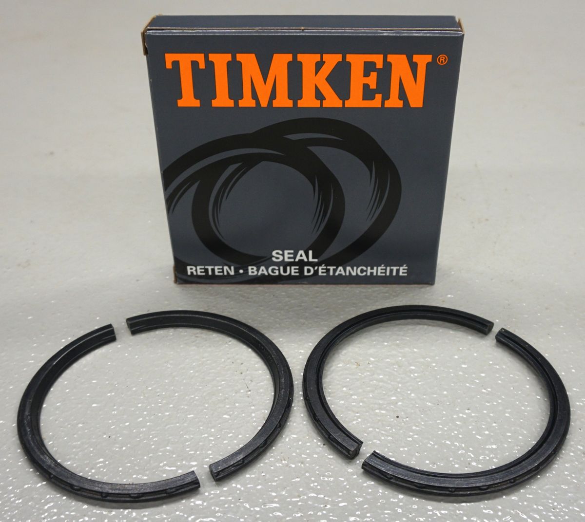 Timken Engine Crank Seal Kit L6 2.8L 200ci